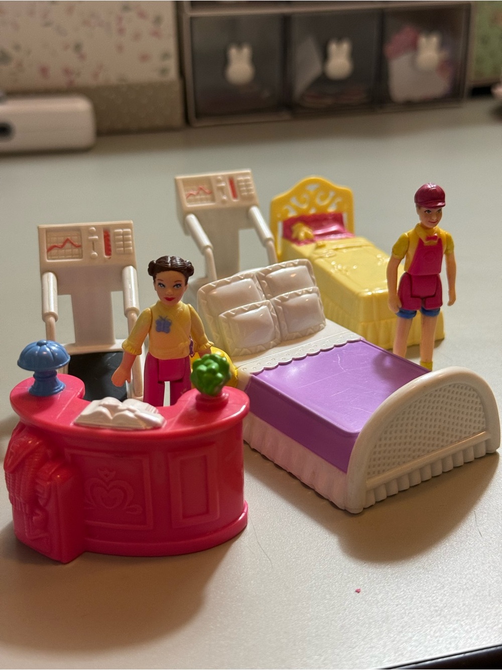 Vintage Mattel Sweet Streets Dollhouse Playset Furniture Lot Bundle Dolls People